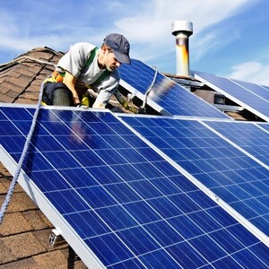 Dotácie na slnečné kolektory v Európe zohrávajú kľúčovú úlohu pri podpore zavádzania obnoviteľného zdroja energie a podporujú ekologický a udržateľný rozvoj